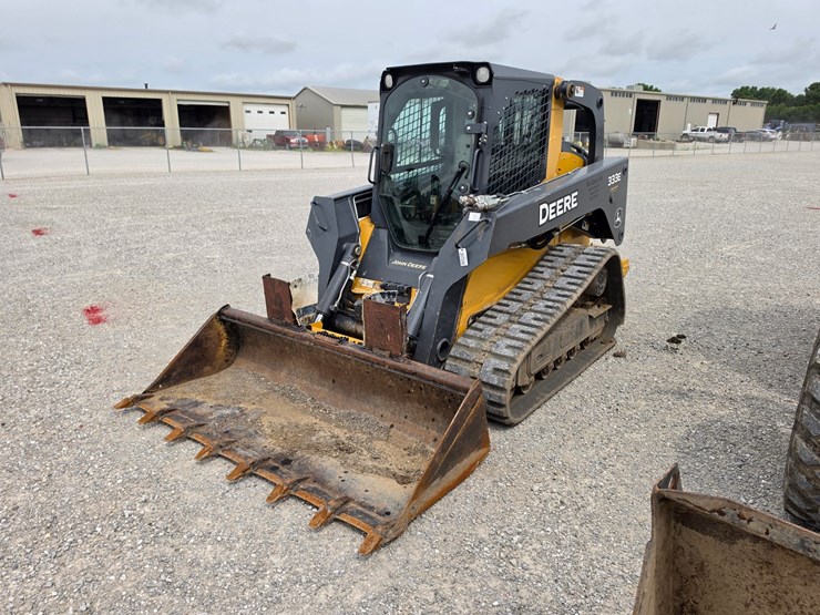 2014-deere-333e-image-1