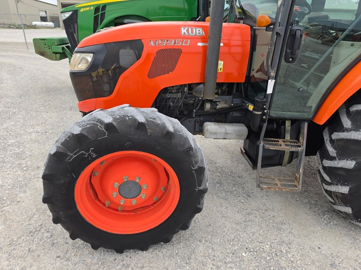 2014-kubota-m9960-image-6