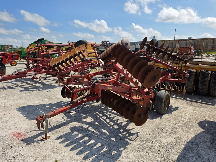 1988-case-ih-3800-image-1