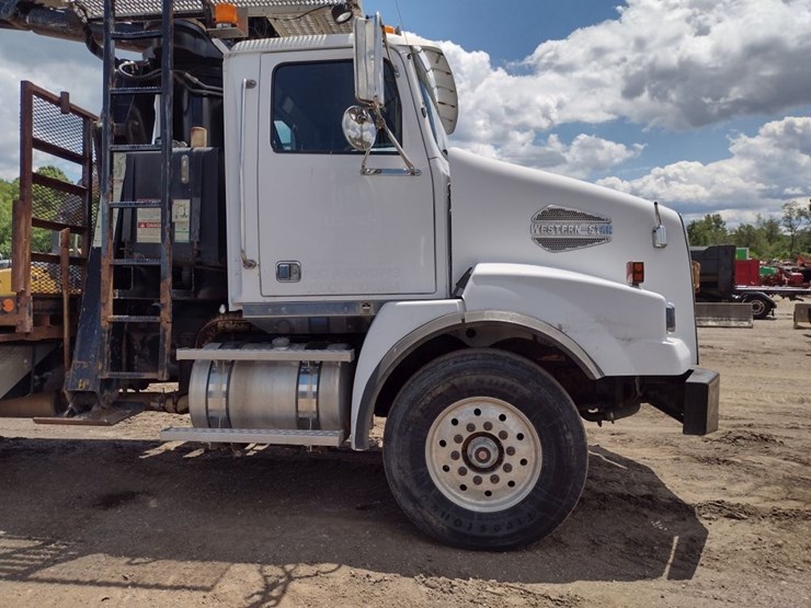 western-star-4900-image-42