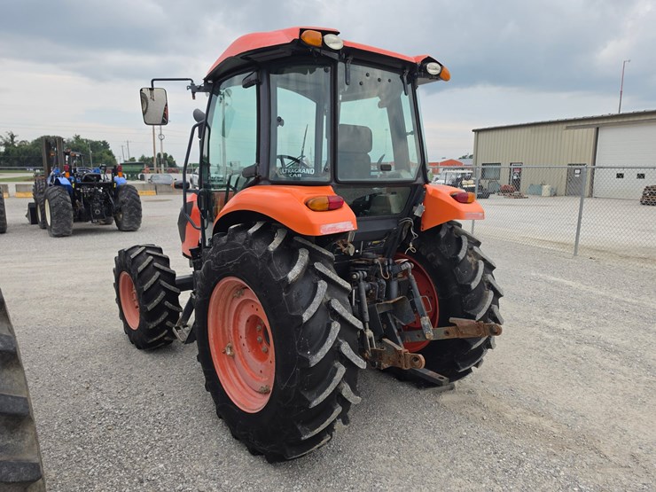 2017-kubota-m7060-image-22