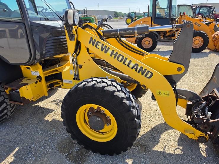 2016-new-holland-w80c-image-24