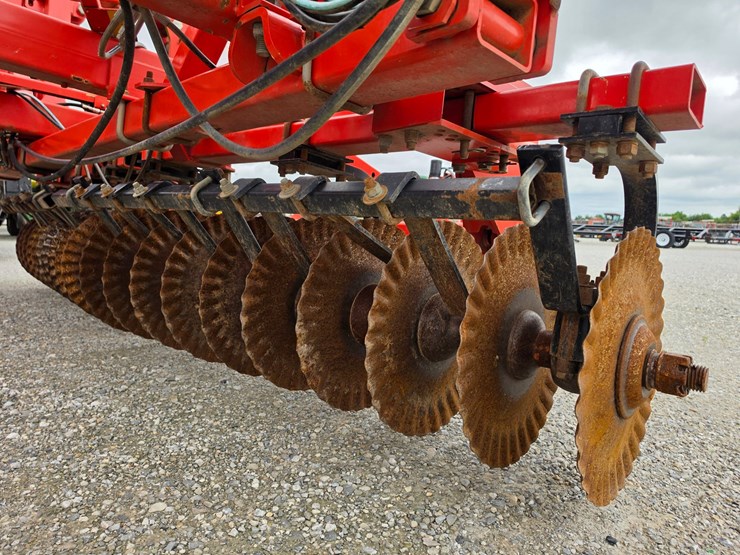 2015-kuhn-krause-8000-40-image-17