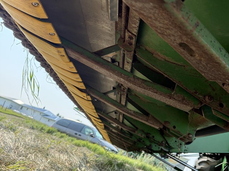 2004-john-deere-630f-image-23