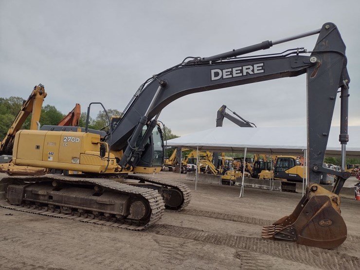 deere-270d-lc-image-3