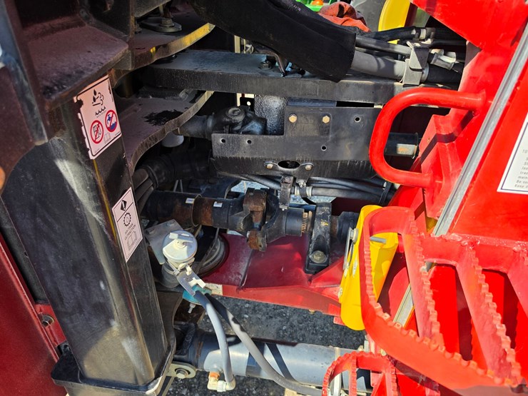 2014-case-ih-420-image-13
