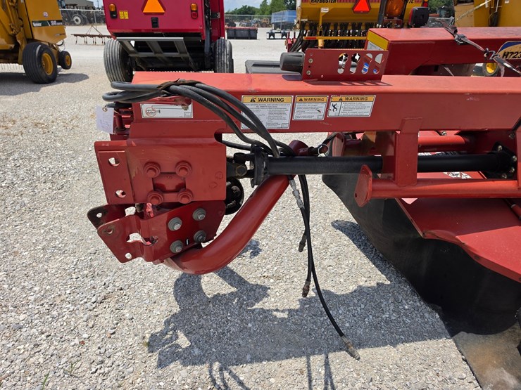 2013-new-holland-h7230-image-2
