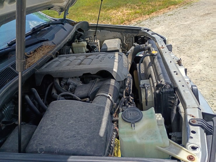 2010-toyota-tundra-image-16