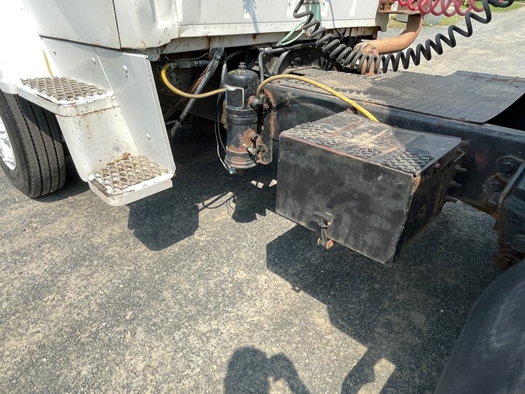 1988-ford-l8000-image-12