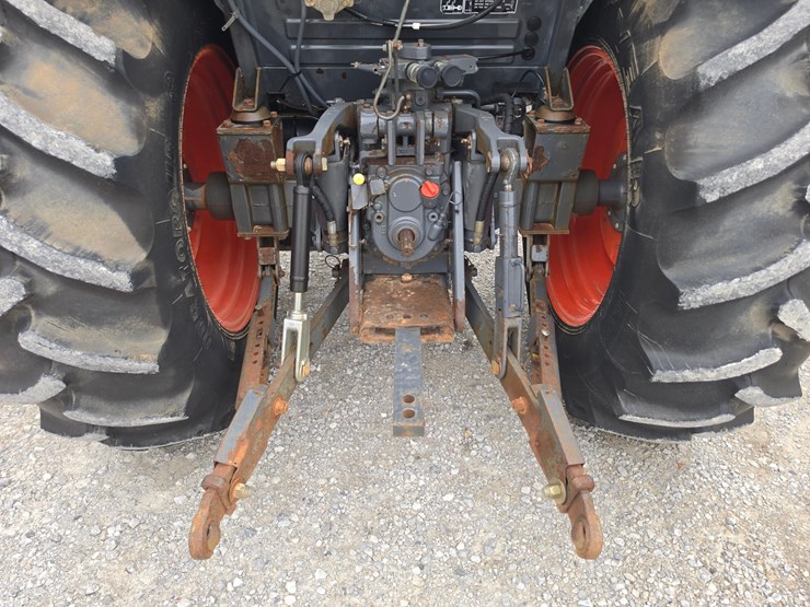 2016-kubota-m7060-image-28