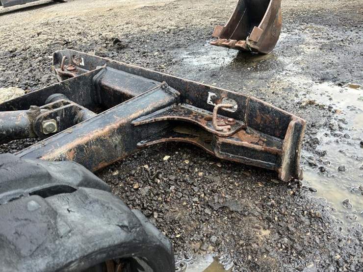 2013-caterpillar-301.7d-cr-image-15