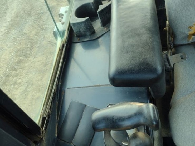 deere-650j-lt-image-8