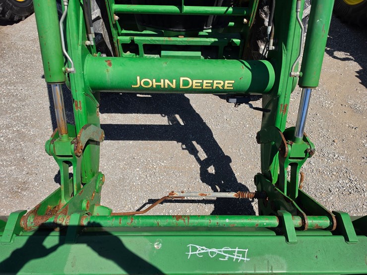 2014-john-deere-7210r-image-5