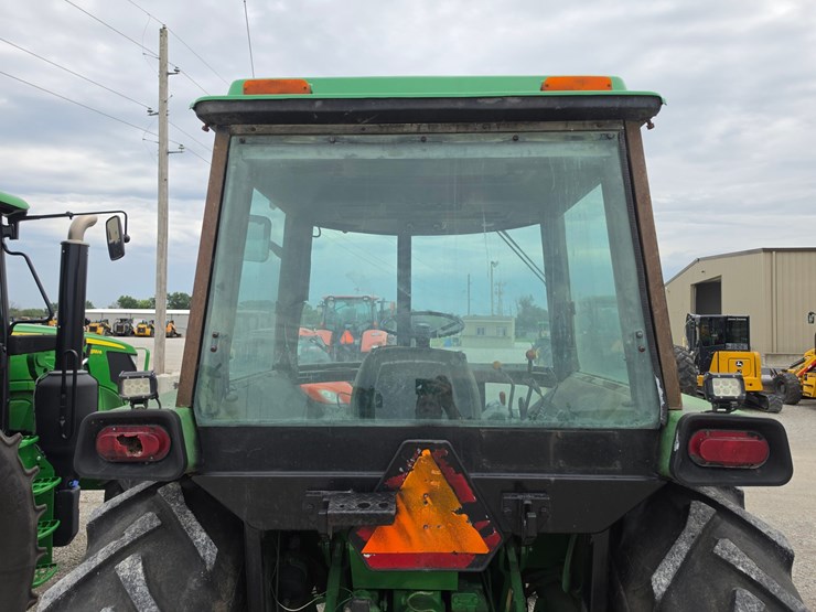 john-deere-4040-image-7