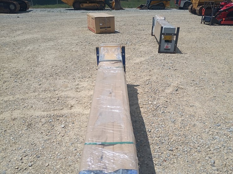 #l77-021-•-lanch-two-post-vehicle-lift-image-10