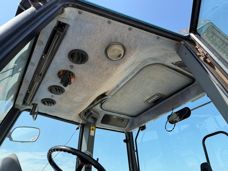 1999-new-holland-ts100-image-16