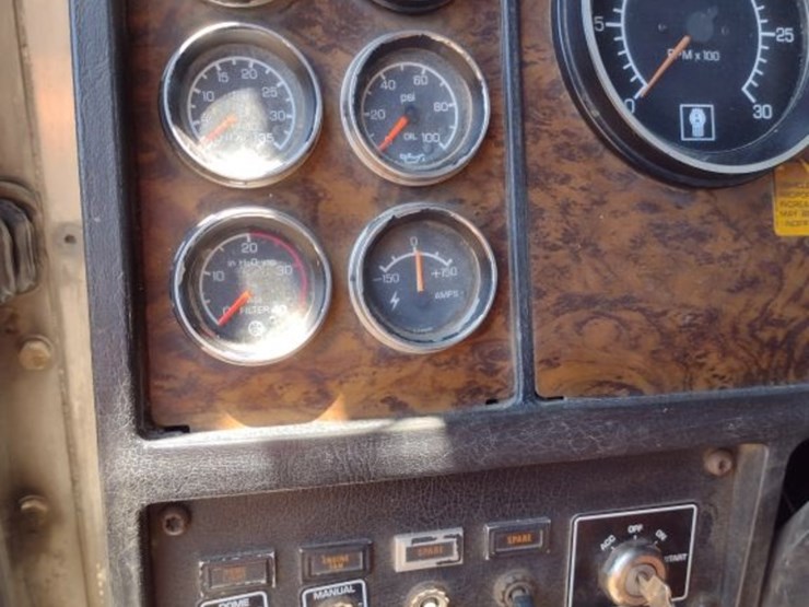 kenworth-w900-image-11