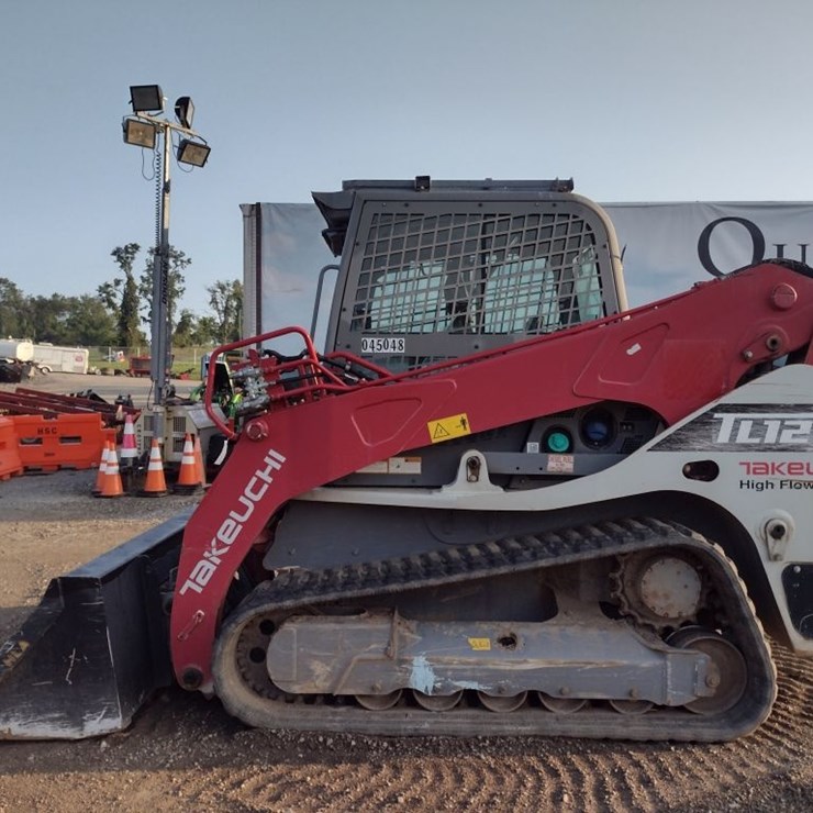 TAKEUCHI TL12V2