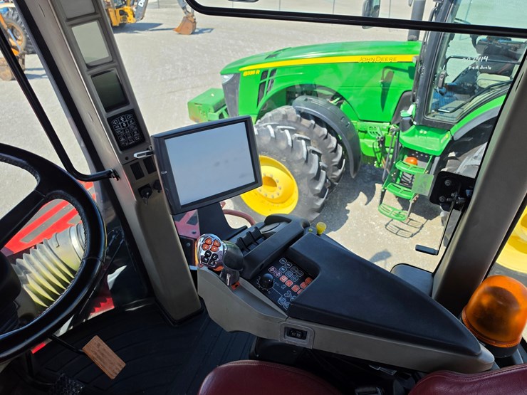 2014-case-ih-420-image-10