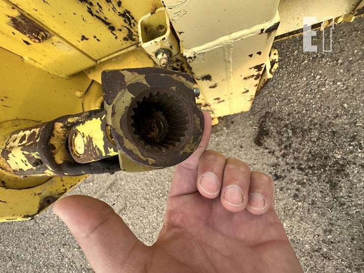 john-deere-630-image-4