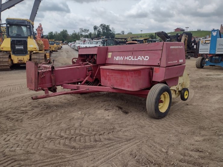 new-holland-320-image-24