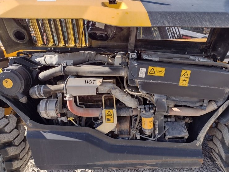 jcb-525-image-26