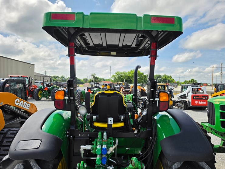 2022-john-deere-5090e-image-17