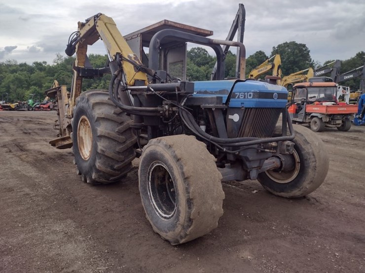 new-holland-7610s-image-36