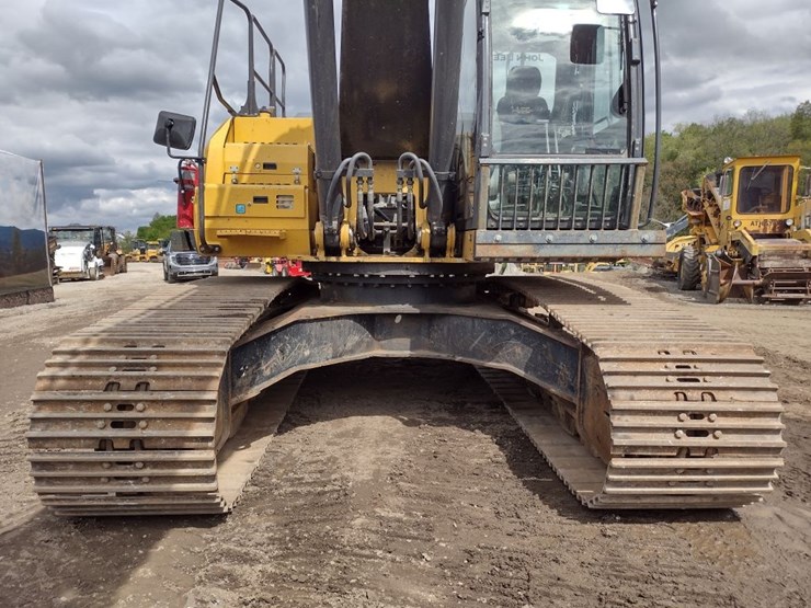 deere-350g-lc-image-29