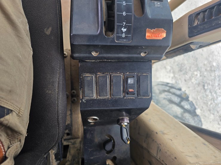 2007-caterpillar-12h-image-89