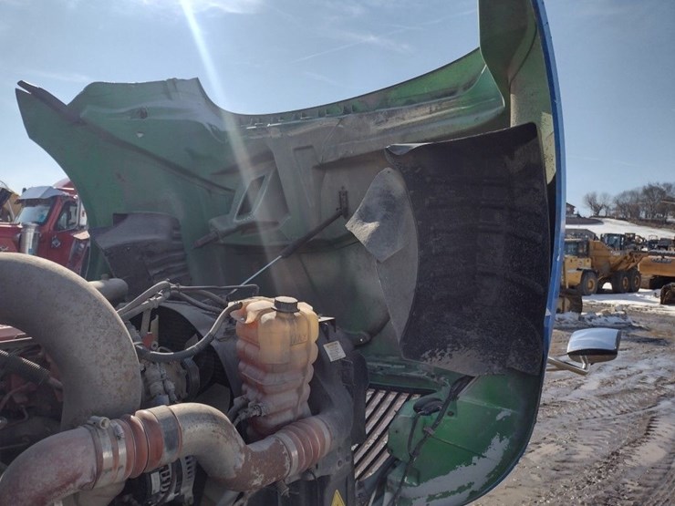 international-prostar-image-23