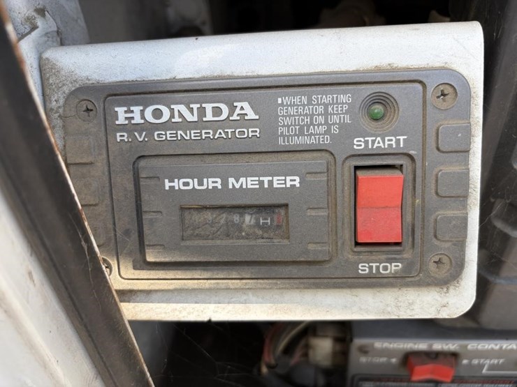 2003-ford-f550-image-13