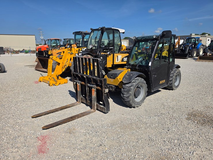 2016-caterpillar-th255c-image-1