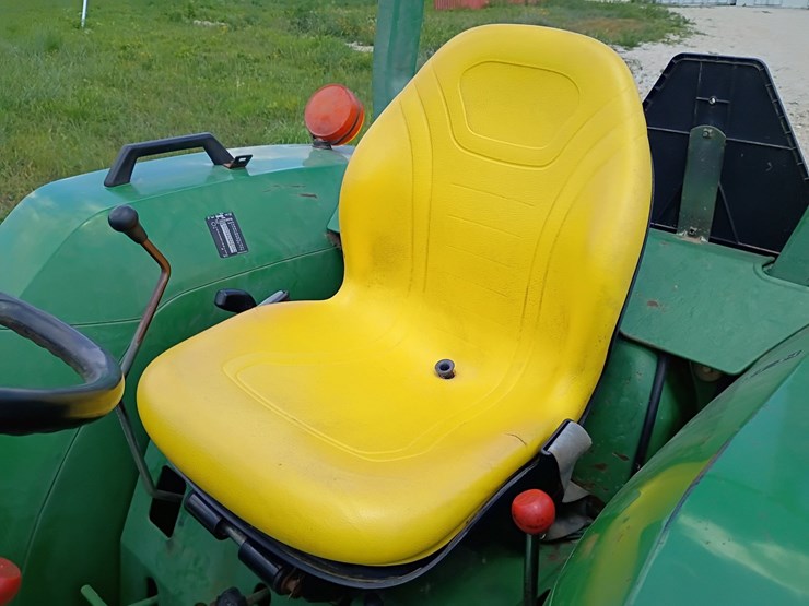 1992-john-deere-870-image-23