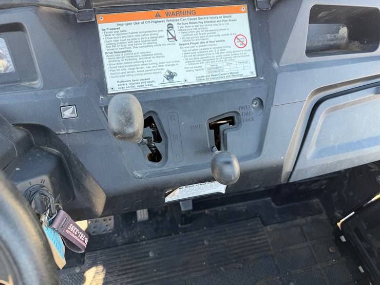 2021-honda-pioneer-700-image-8