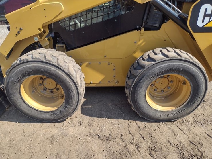 caterpillar-262d-image-13