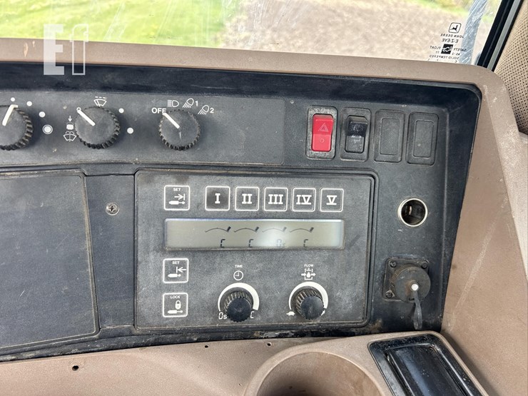 2000-john-deere-9400t-image-56