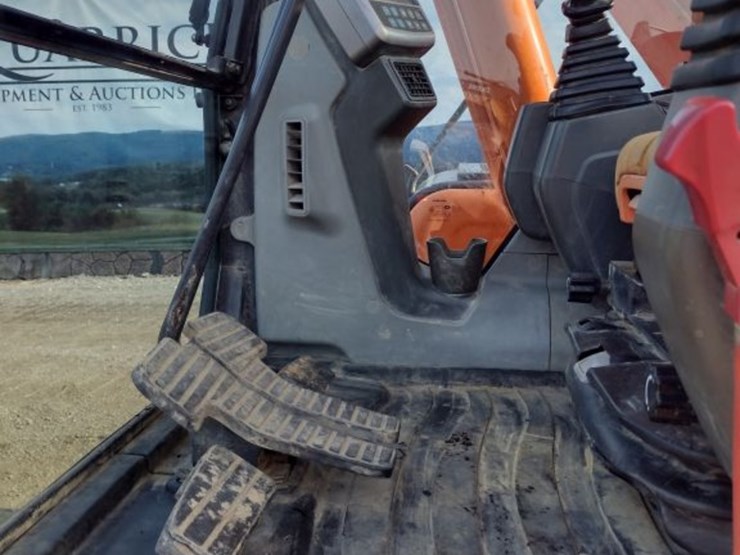 doosan-dx140-lc-image-13