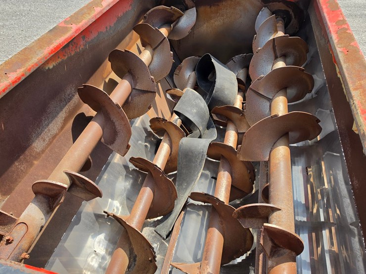 2013-kuhn-knight-4136-image-6