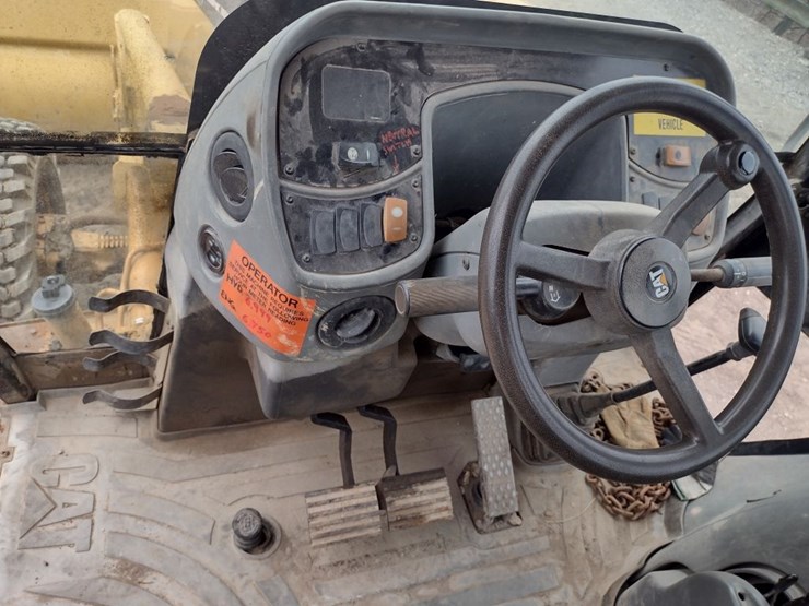caterpillar-416d-image-11