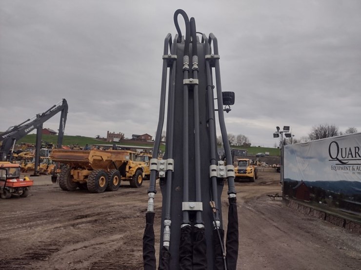 john-deere-85-image-45
