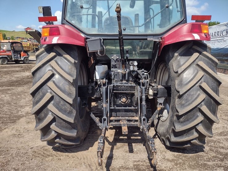 case-ih-farmall-95u-image-30