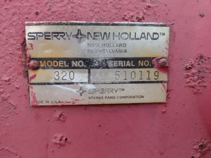 new-holland-320-image-5