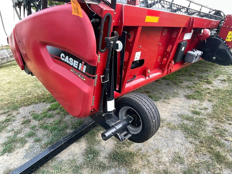 2018-case-ih-3162-image-11