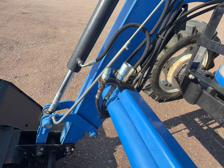 new-holland-t4.75-image-11