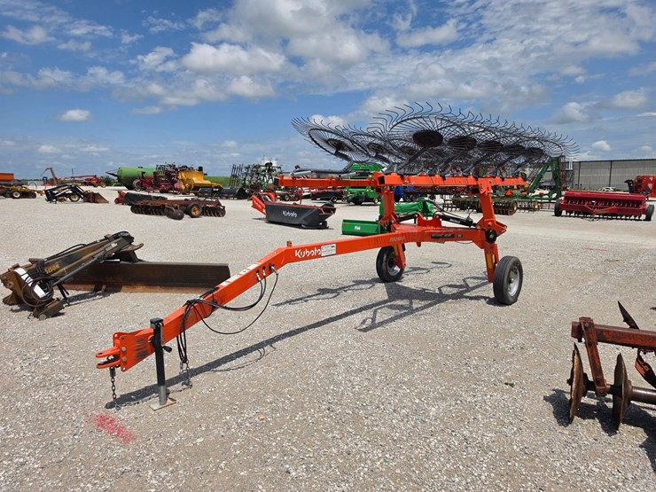 2023-kubota-ra210cr-image-1