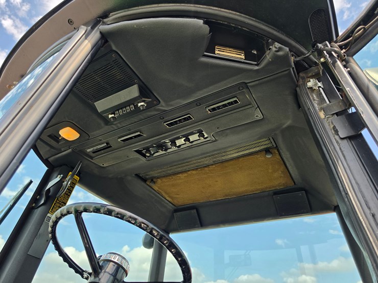 1981-john-deere-4040-image-5