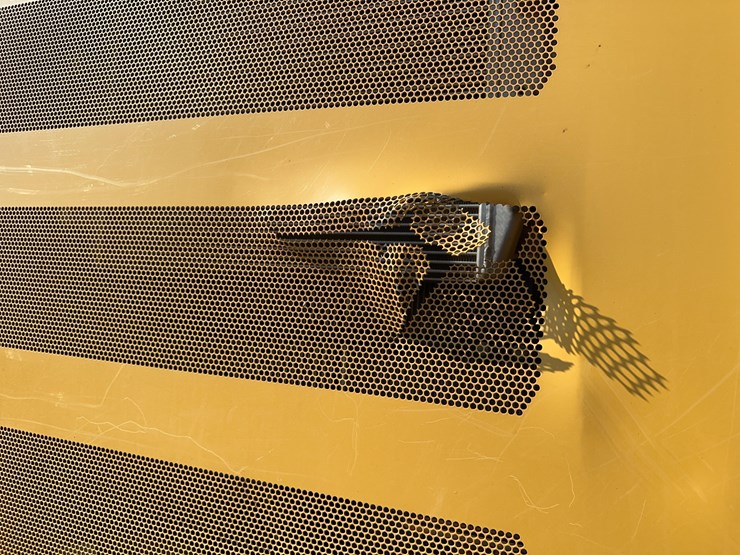 2015-caterpillar-326fl-image-19