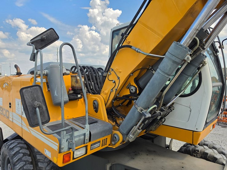 2006-liebherr-a900c-image-22