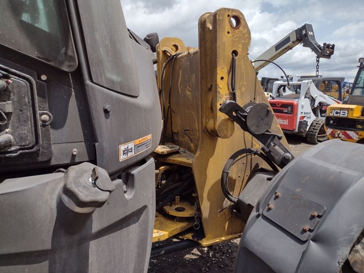 deere-324l-image-13